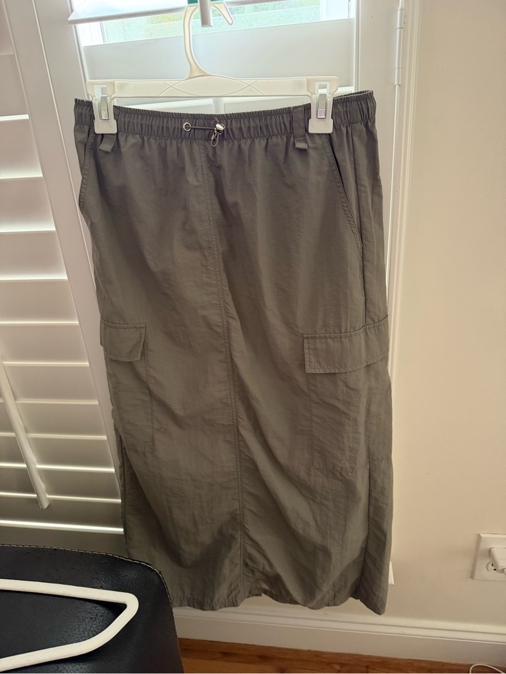 Women’s grey Cargo skirt